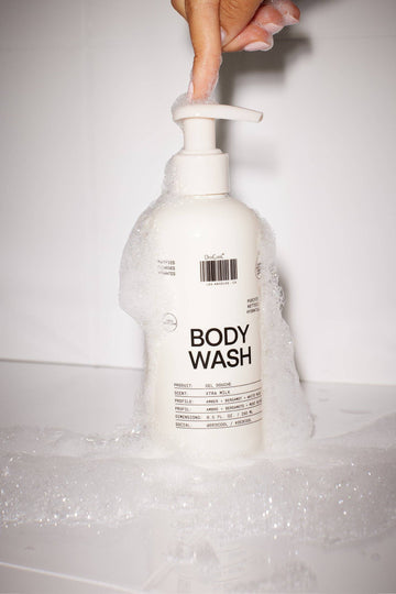 Body Wash Xtra Milk: 8.5 OZ